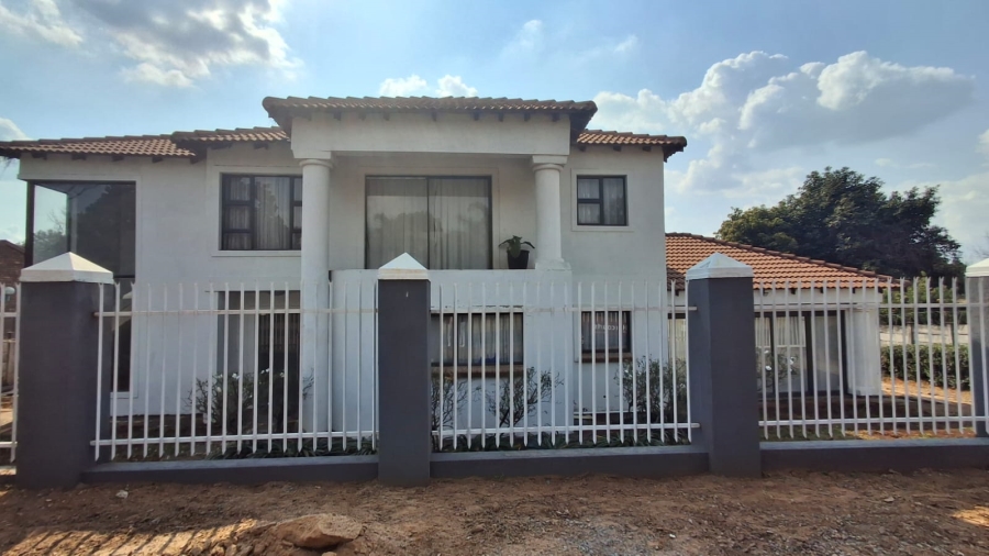 4 Bedroom Property for Sale in Meyerspark Gauteng