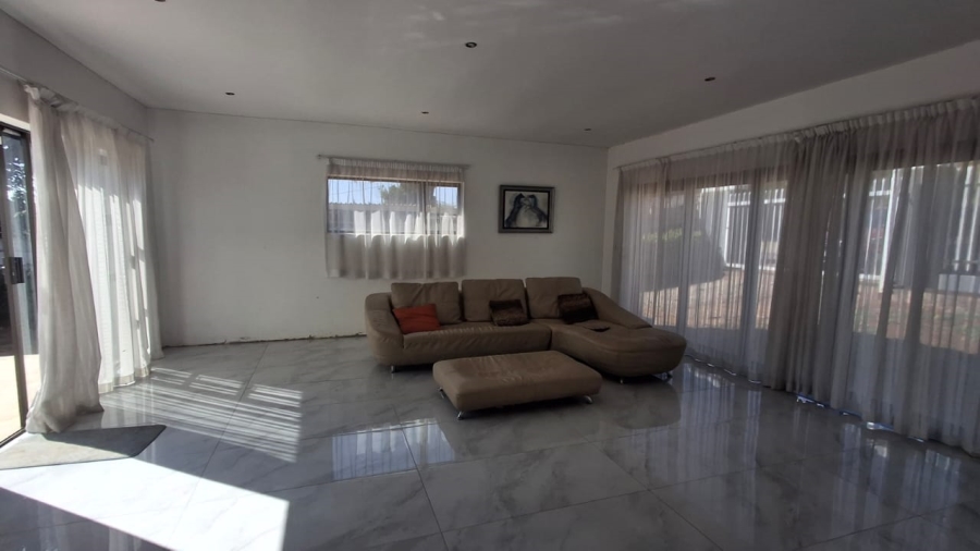 4 Bedroom Property for Sale in Meyerspark Gauteng