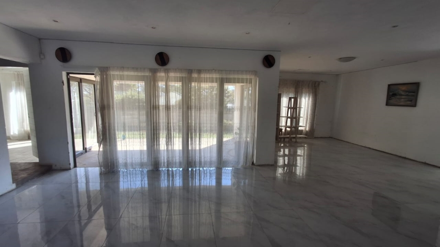 4 Bedroom Property for Sale in Meyerspark Gauteng