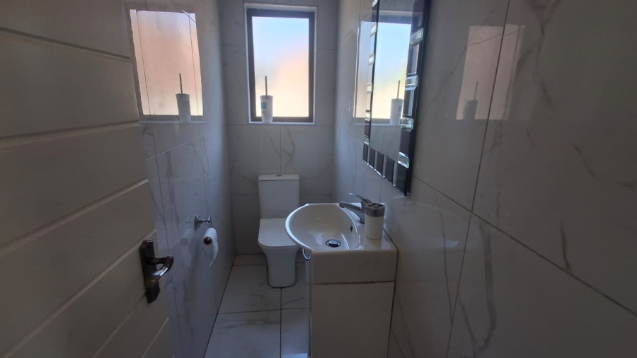 4 Bedroom Property for Sale in Meyerspark Gauteng