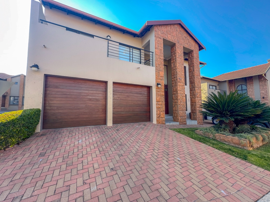 To Let 3 Bedroom Property for Rent in Midstream Estate Gauteng