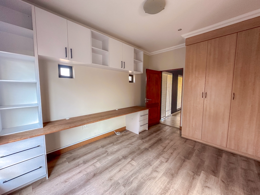 To Let 3 Bedroom Property for Rent in Midstream Estate Gauteng