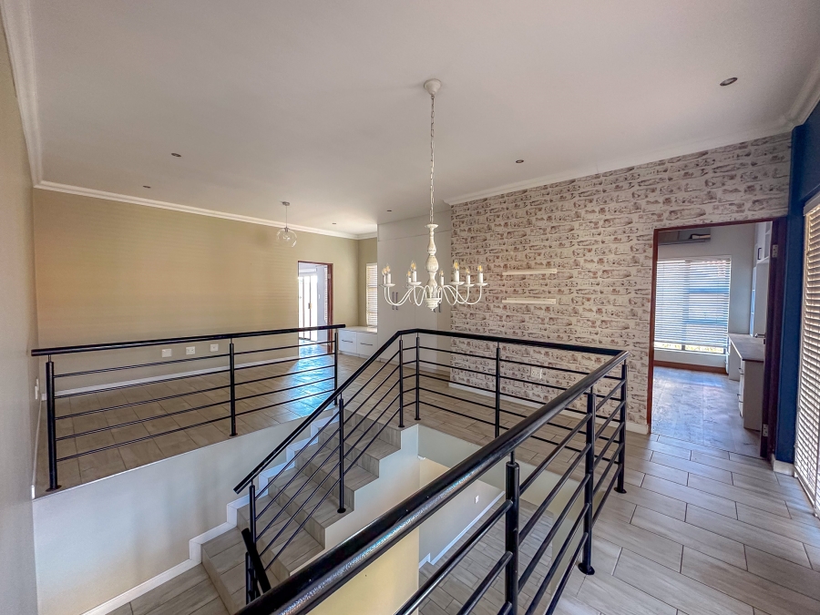 To Let 3 Bedroom Property for Rent in Midstream Estate Gauteng