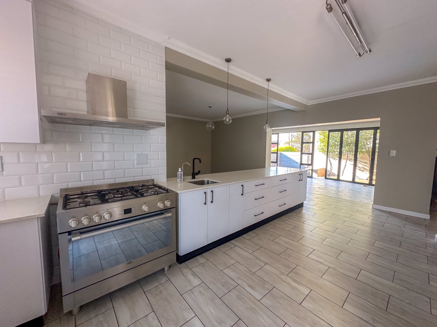 To Let 3 Bedroom Property for Rent in Midstream Estate Gauteng