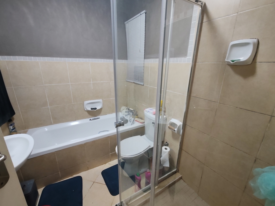 2 Bedroom Property for Sale in Karenpark Gauteng
