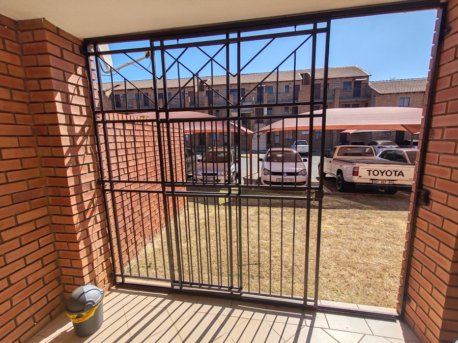 2 Bedroom Property for Sale in Karenpark Gauteng