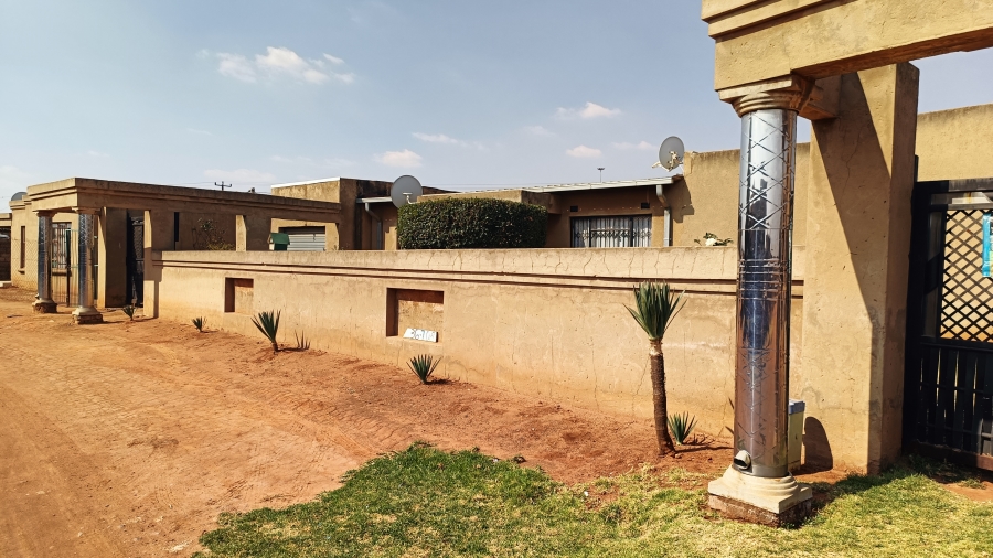 4 Bedroom Property for Sale in Tsakane Ext 17 Gauteng