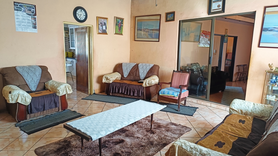 4 Bedroom Property for Sale in Tsakane Ext 17 Gauteng