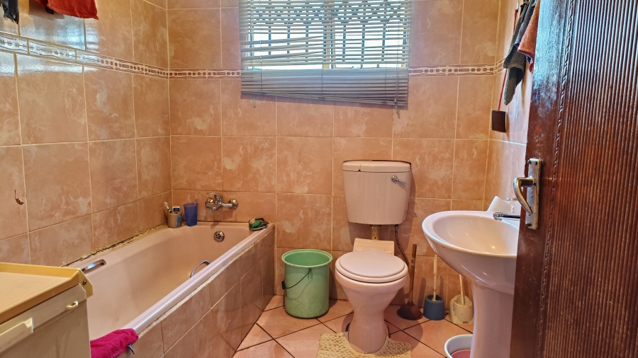 4 Bedroom Property for Sale in Tsakane Ext 17 Gauteng