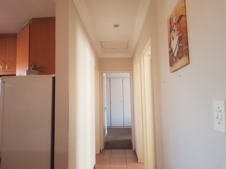3 Bedroom Property for Sale in Die Hoewes Gauteng
