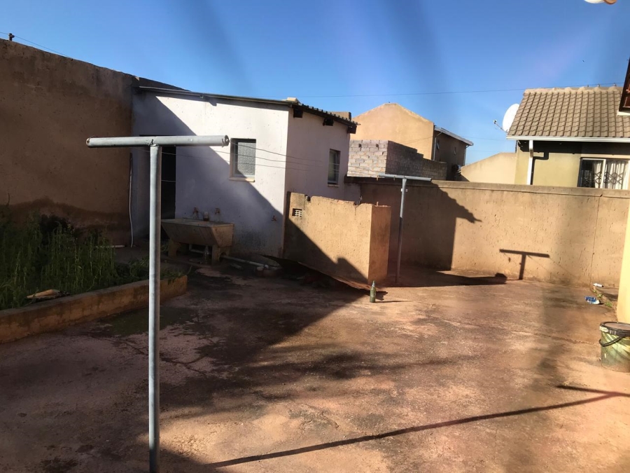 To Let 2 Bedroom Property for Rent in Protea Glen Gauteng