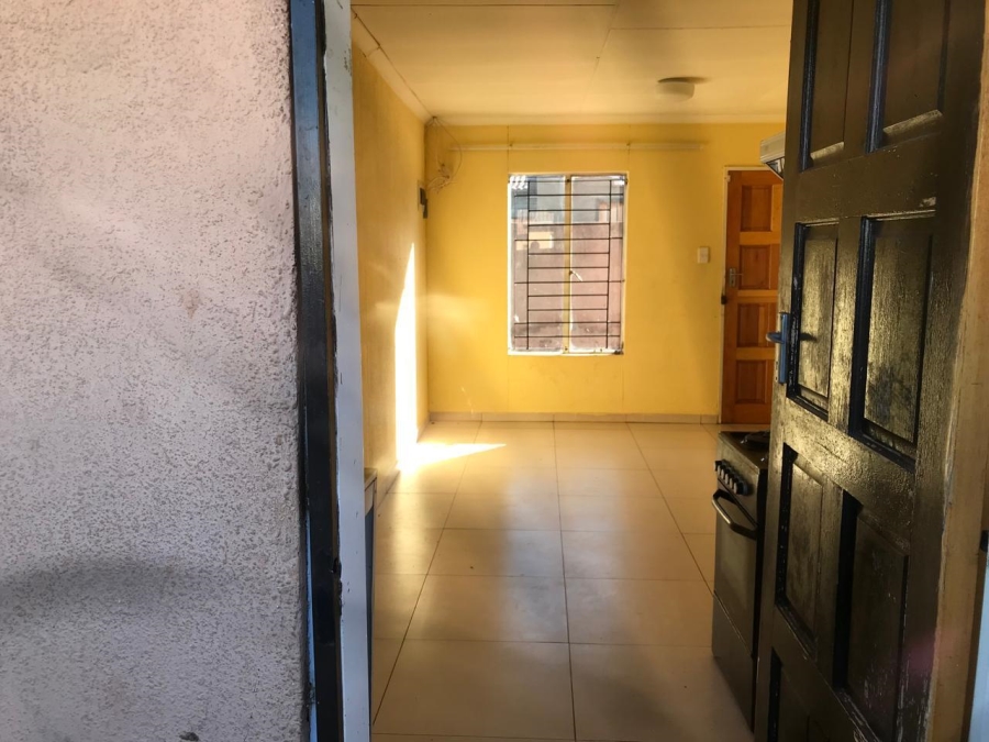 To Let 2 Bedroom Property for Rent in Protea Glen Gauteng
