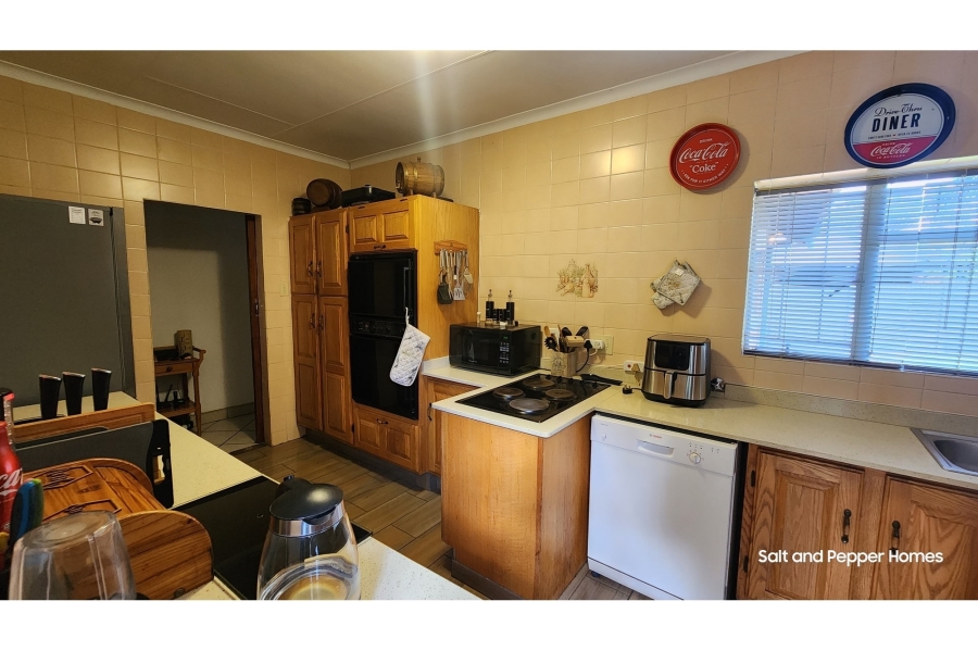 To Let 4 Bedroom Property for Rent in Magalieskruin Gauteng