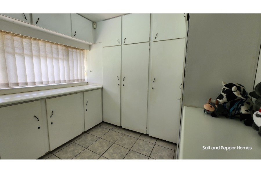 To Let 4 Bedroom Property for Rent in Magalieskruin Gauteng