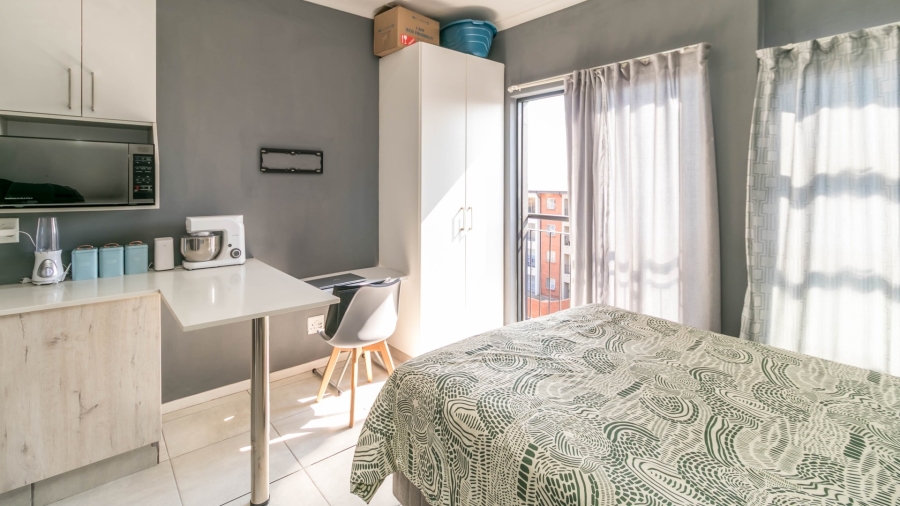 0 Bedroom Property for Sale in Grand Central Gauteng