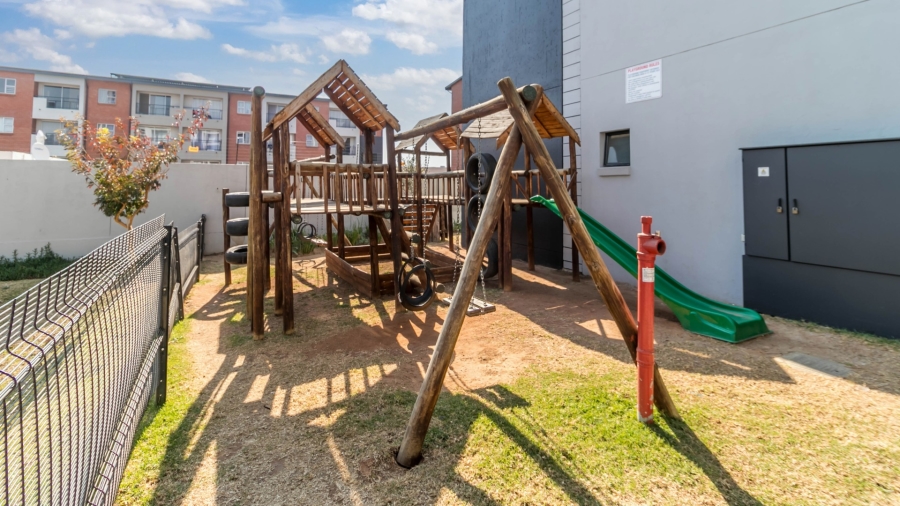 0 Bedroom Property for Sale in Grand Central Gauteng