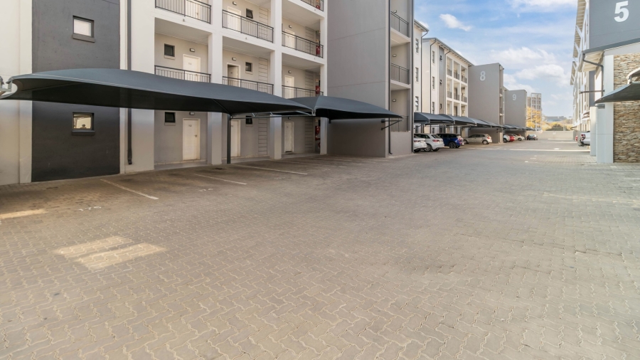 0 Bedroom Property for Sale in Grand Central Gauteng