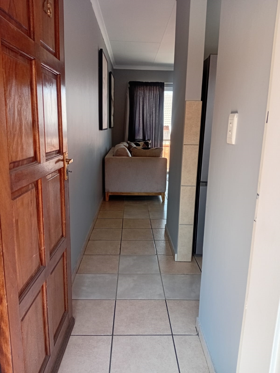 1 Bedroom Property for Sale in Rosettenville Gauteng