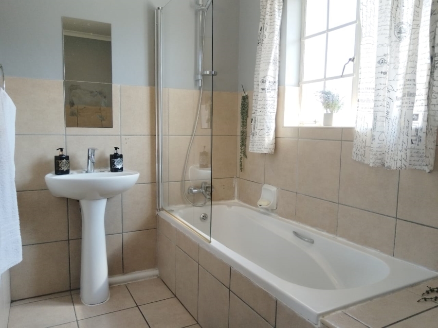 1 Bedroom Property for Sale in Rosettenville Gauteng
