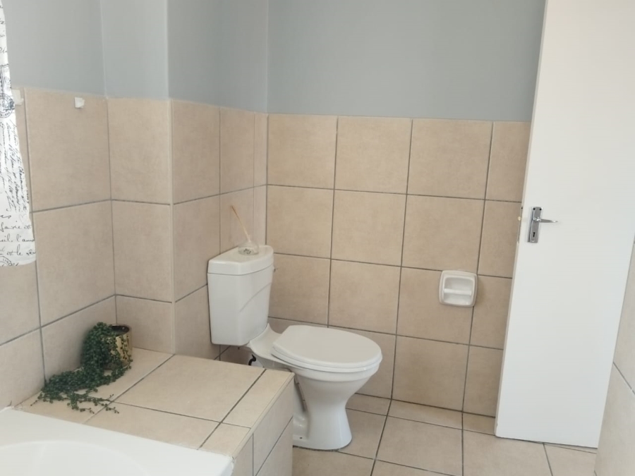 1 Bedroom Property for Sale in Rosettenville Gauteng