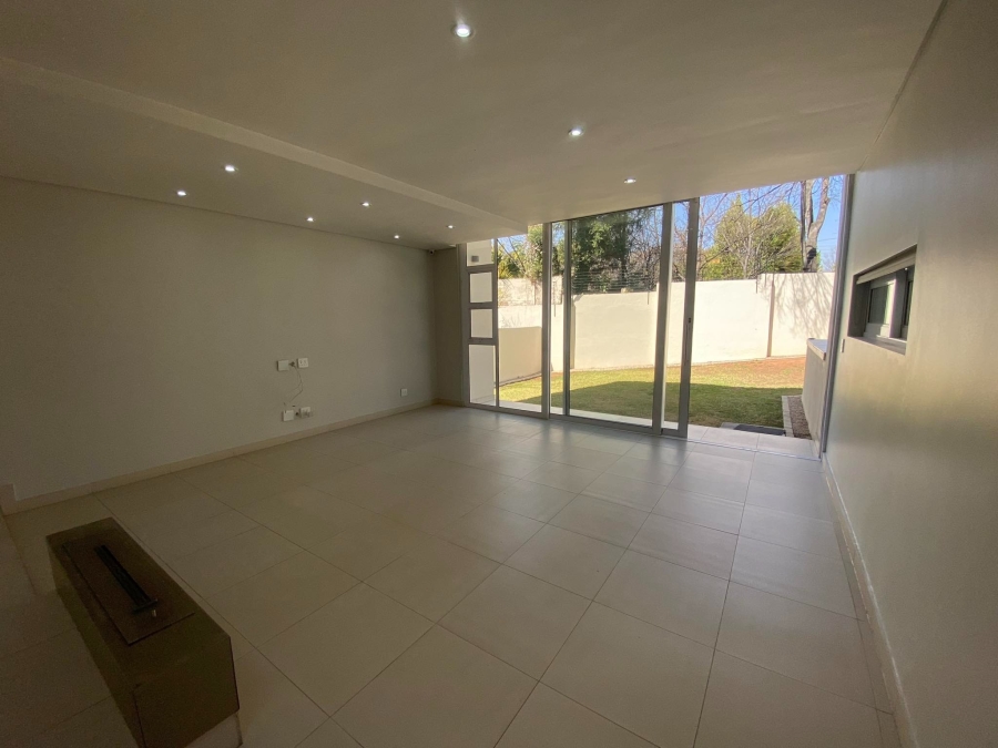 3 Bedroom Property for Sale in Atholl Gauteng