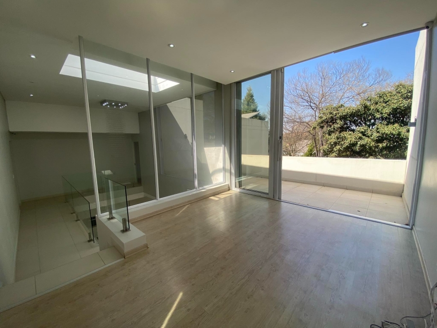 3 Bedroom Property for Sale in Atholl Gauteng