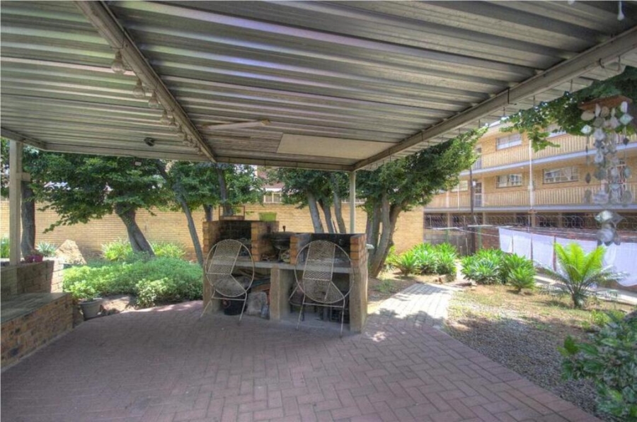 2 Bedroom Property for Sale in New Redruth Gauteng
