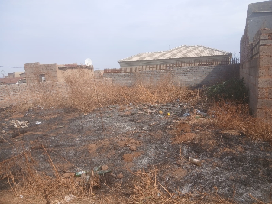 0 Bedroom Property for Sale in Mohlakeng Gauteng