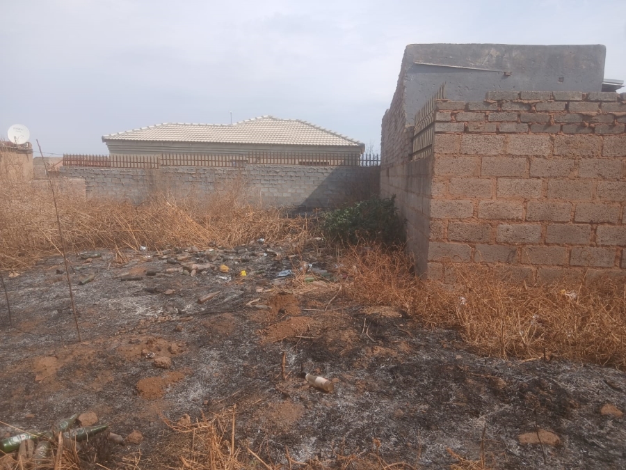 0 Bedroom Property for Sale in Mohlakeng Gauteng