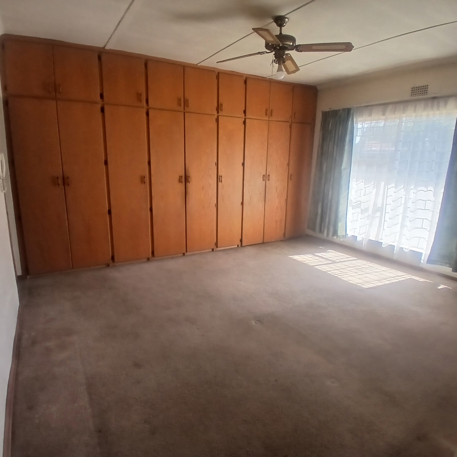 4 Bedroom Property for Sale in Dunnottar Gauteng