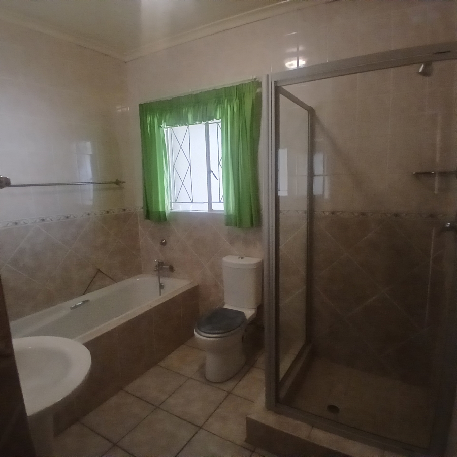 4 Bedroom Property for Sale in Dunnottar Gauteng