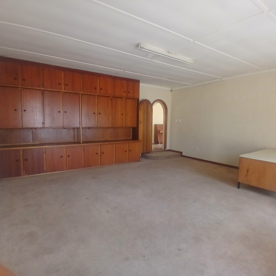 4 Bedroom Property for Sale in Dunnottar Gauteng