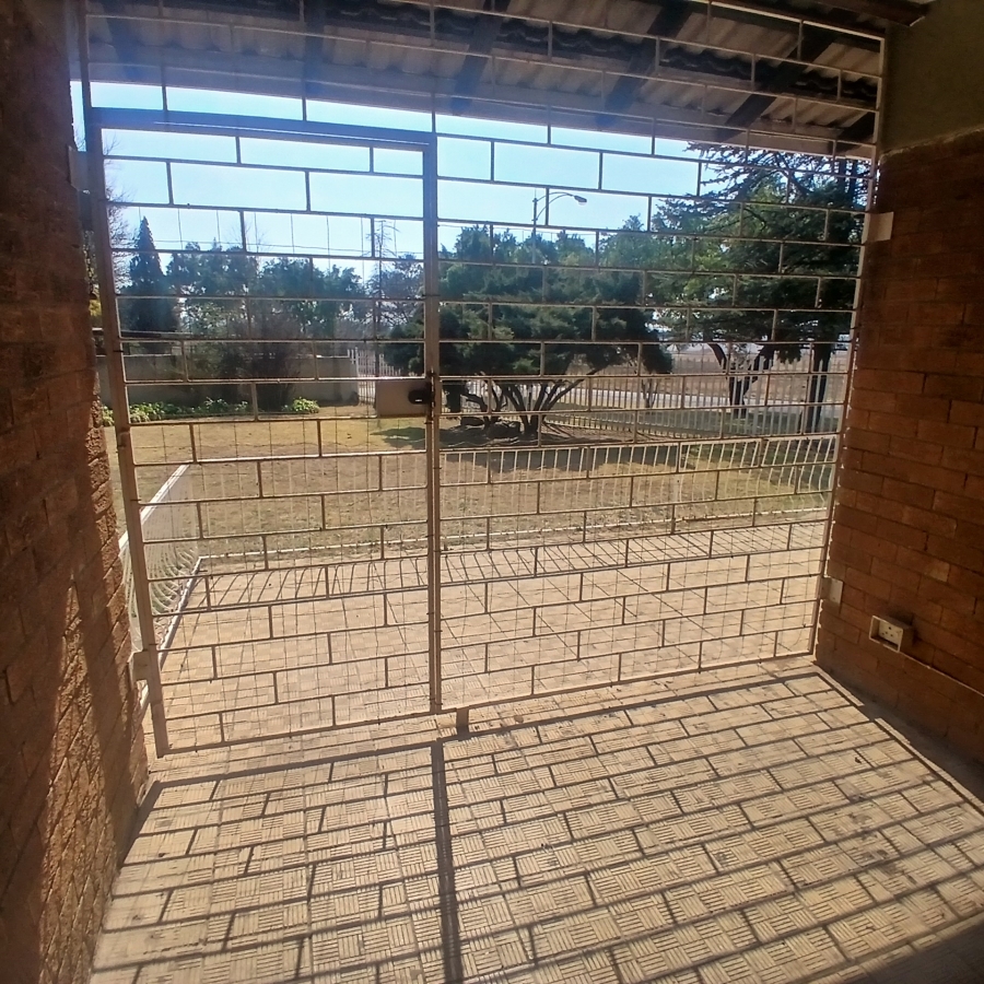 4 Bedroom Property for Sale in Dunnottar Gauteng