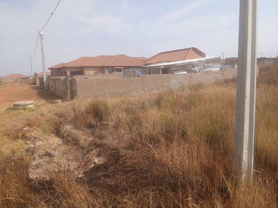 0 Bedroom Property for Sale in Mohlakeng Gauteng