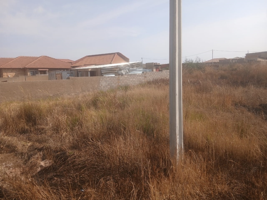 0 Bedroom Property for Sale in Mohlakeng Gauteng