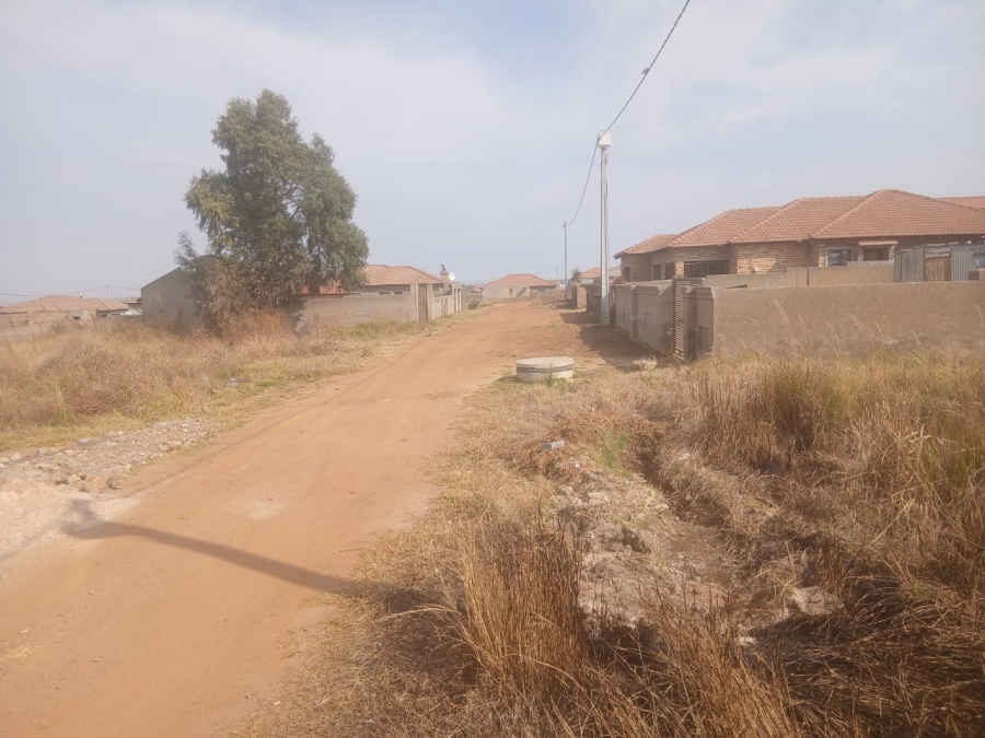 0 Bedroom Property for Sale in Mohlakeng Gauteng