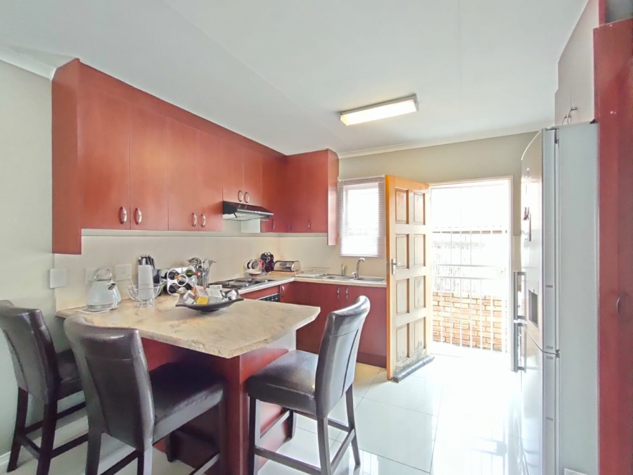 3 Bedroom Property for Sale in Kosmosdal Gauteng