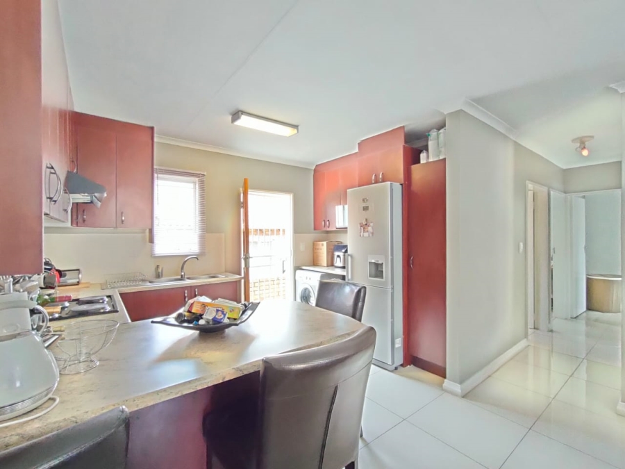 3 Bedroom Property for Sale in Kosmosdal Gauteng