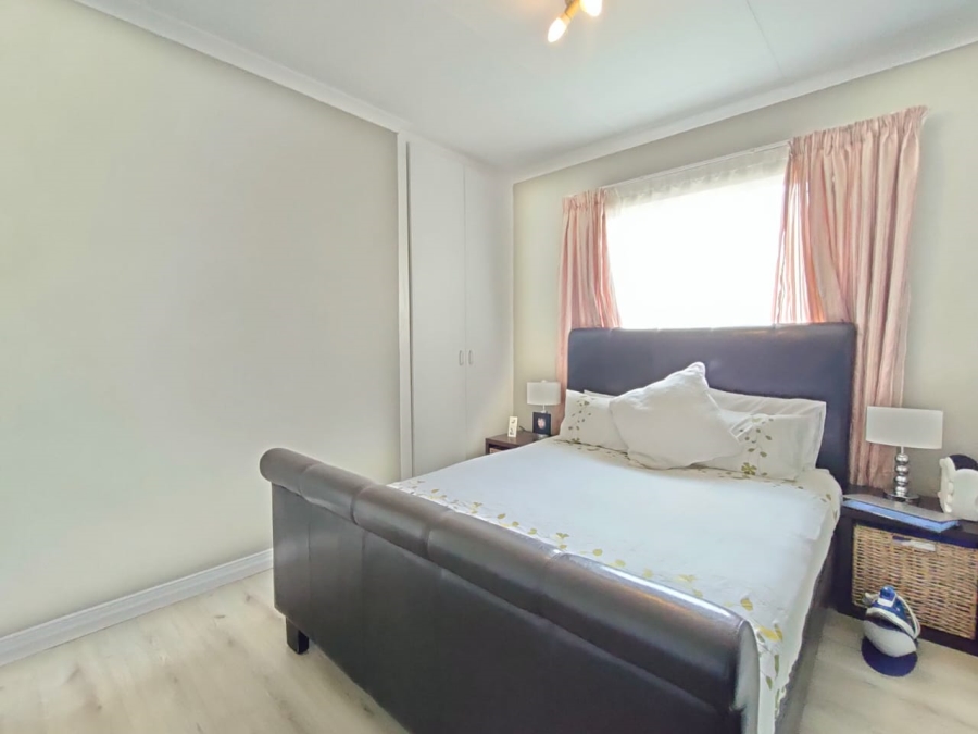 3 Bedroom Property for Sale in Kosmosdal Gauteng