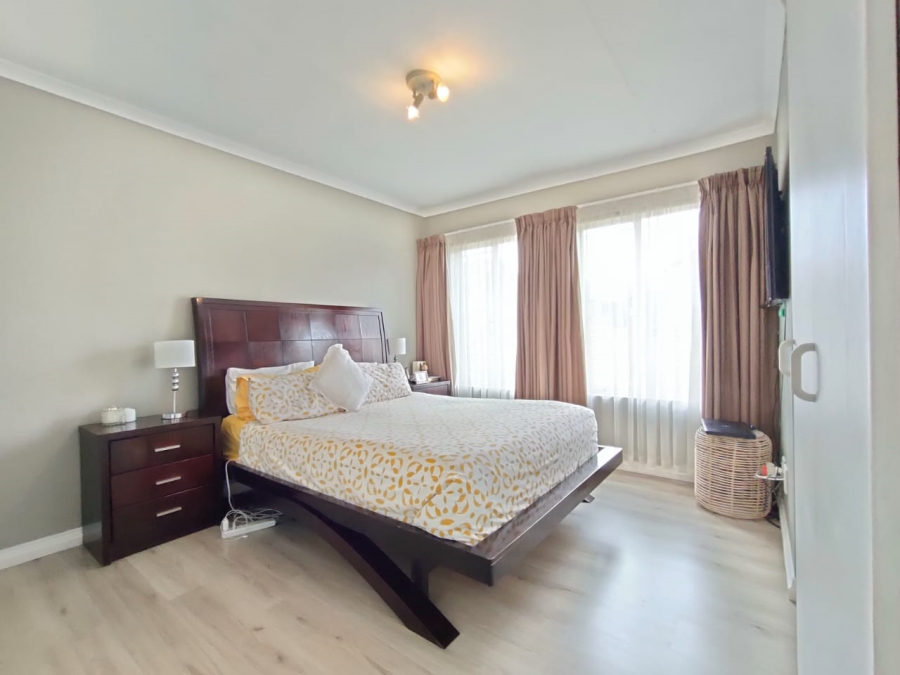 3 Bedroom Property for Sale in Kosmosdal Gauteng