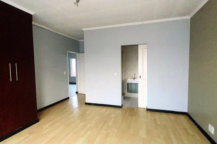 To Let 3 Bedroom Property for Rent in Bedfordview Gauteng