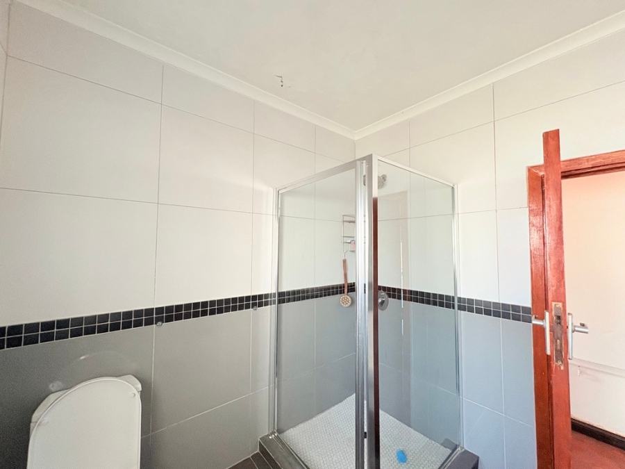 To Let 2 Bedroom Property for Rent in Illovo Gauteng