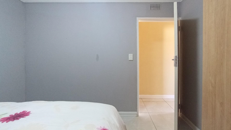 3 Bedroom Property for Sale in Clayville Gauteng