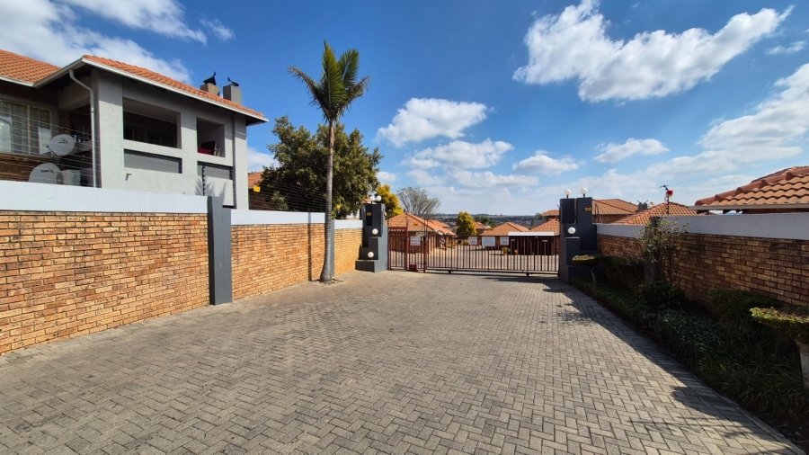 2 Bedroom Property for Sale in Celtisdal Gauteng