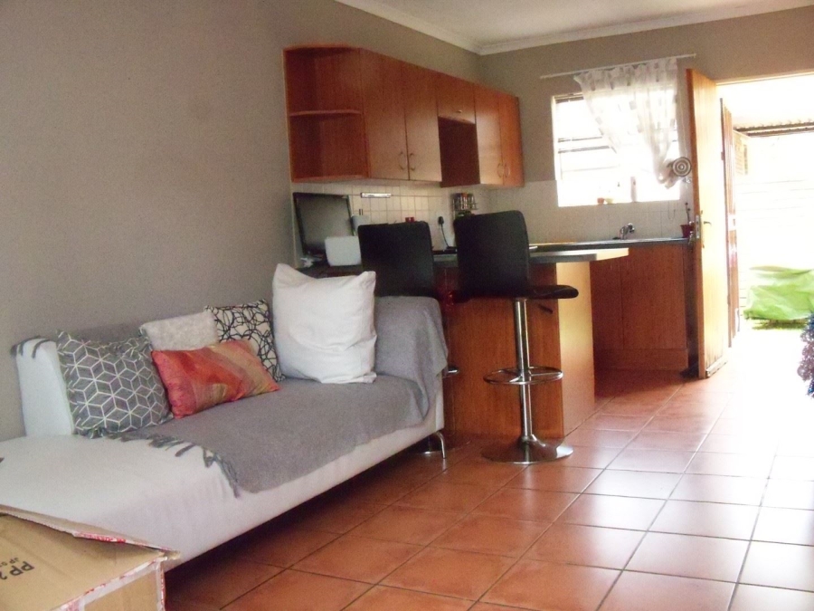 To Let 2 Bedroom Property for Rent in Wilgeheuwel Gauteng