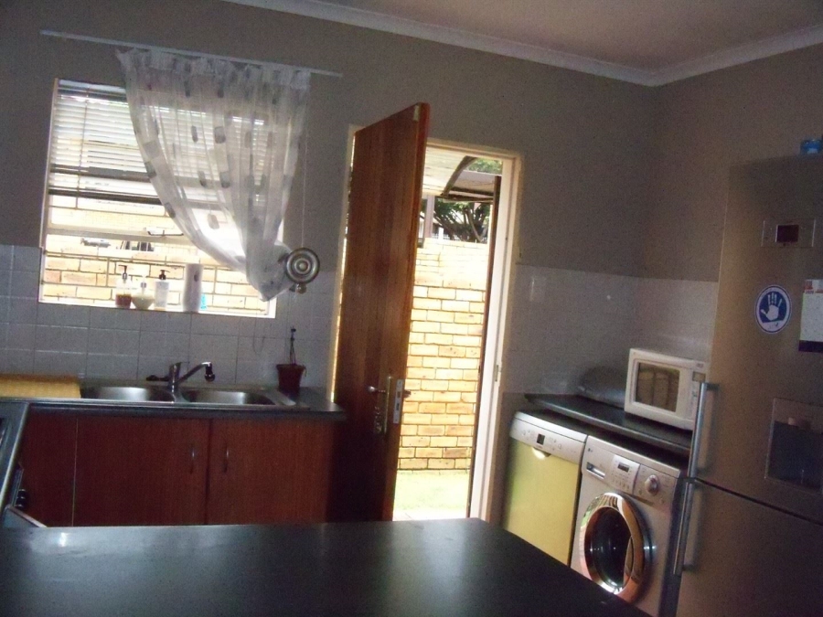 To Let 2 Bedroom Property for Rent in Wilgeheuwel Gauteng