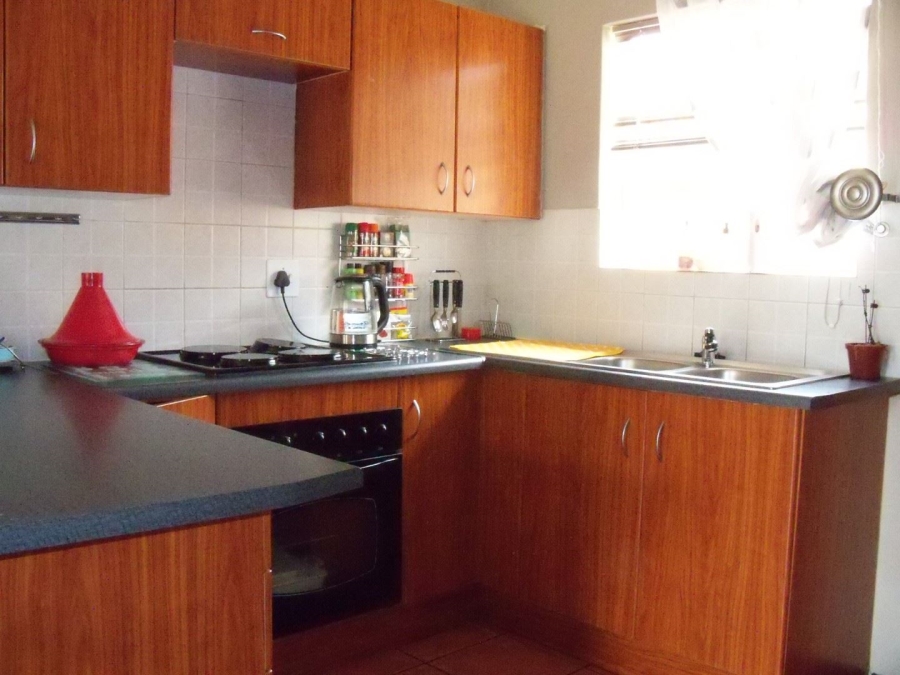 To Let 2 Bedroom Property for Rent in Wilgeheuwel Gauteng