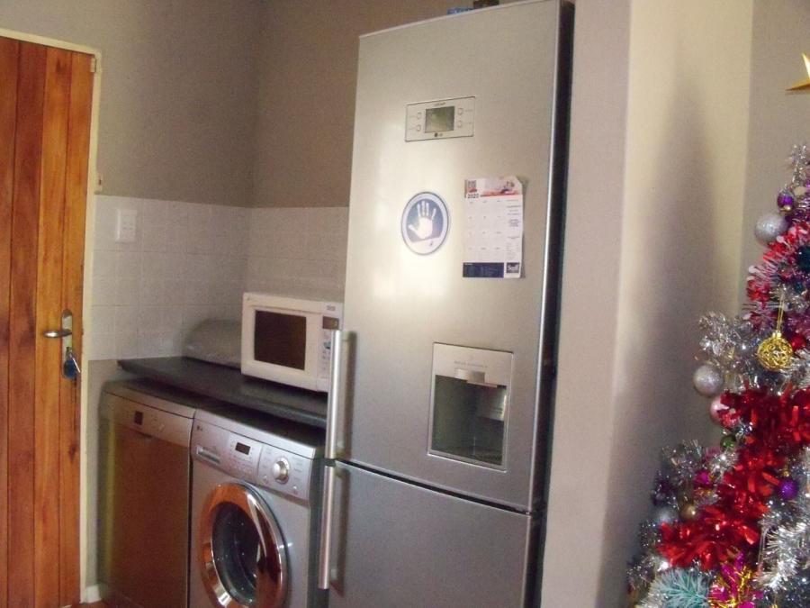 To Let 2 Bedroom Property for Rent in Wilgeheuwel Gauteng
