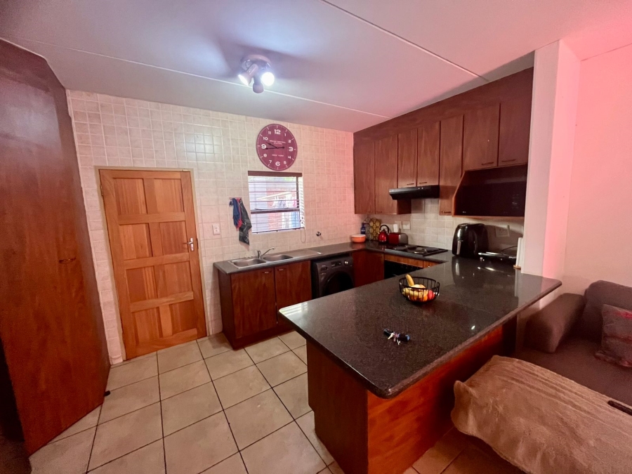 3 Bedroom Property for Sale in Sugar Bush Estate Gauteng