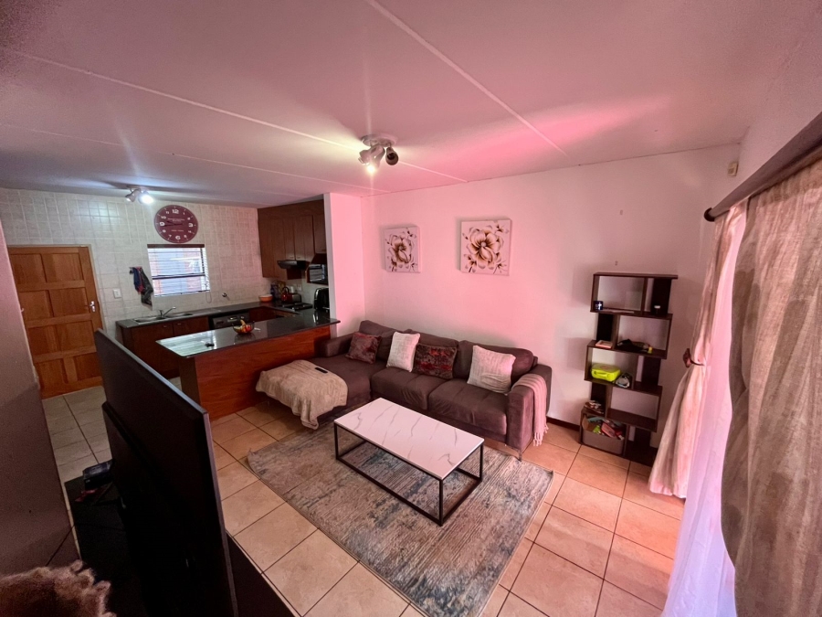 3 Bedroom Property for Sale in Sugar Bush Estate Gauteng